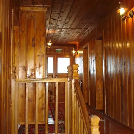 Yovina House Πανσιόν 2*