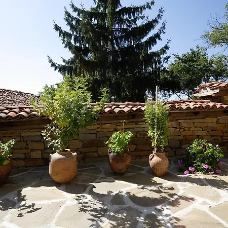 Yovina House Πανσιόν Zheravna