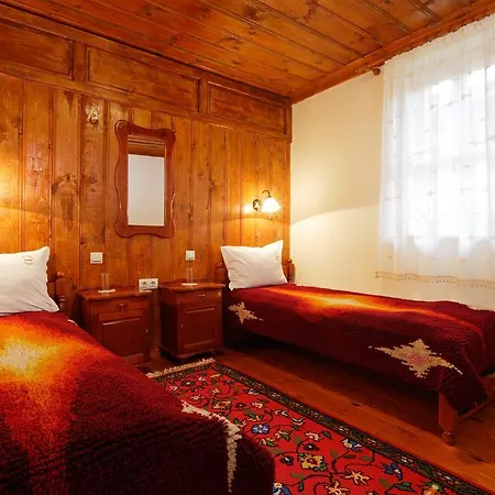 Yovina House Zheravna
